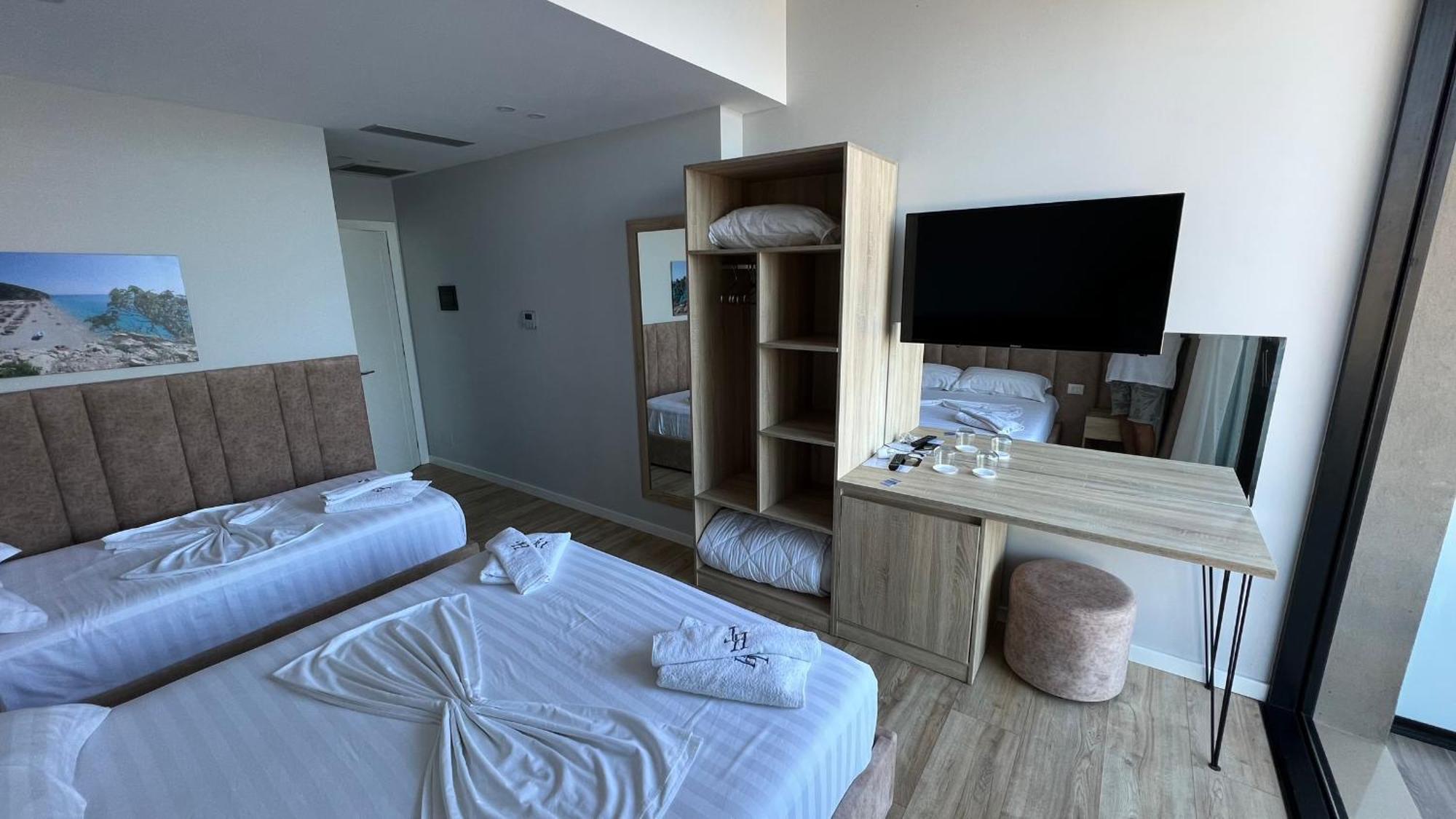 Villa Tramonto Vlore Radhime Exterior photo