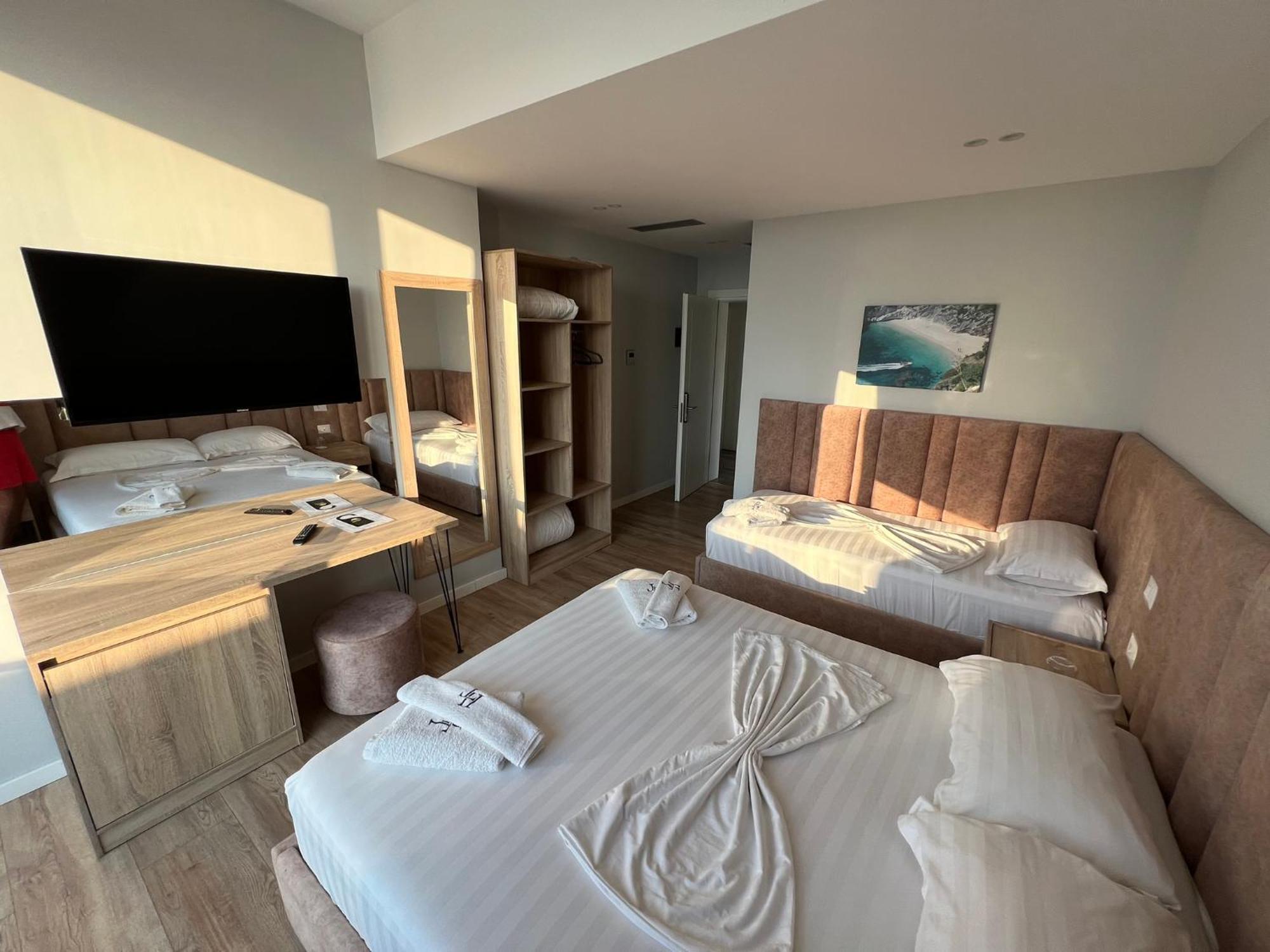 Villa Tramonto Vlore Radhime Exterior photo